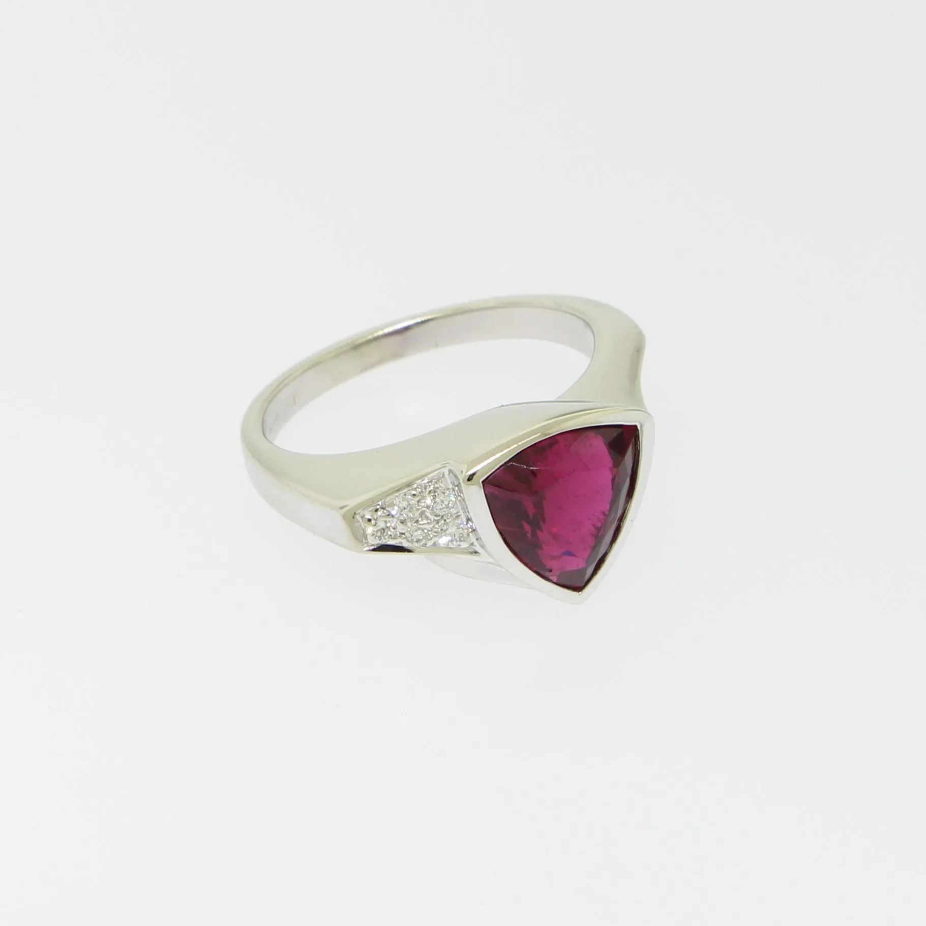 14K White Gold Rubellite Trilliant (2.69ct) with Diamond Accents Size 7 (Estate)