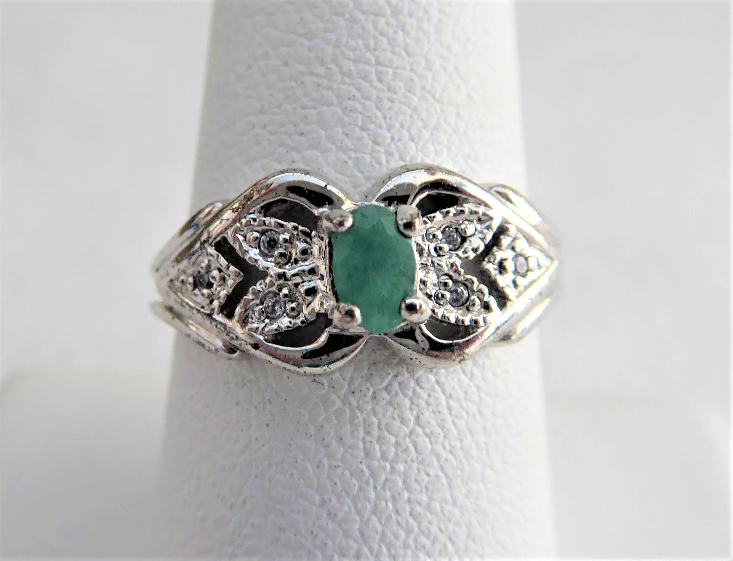 Genuine Natural Emerald Ring 6 Diamonds 925 Silver Estate Size 8 Vintage 1970s