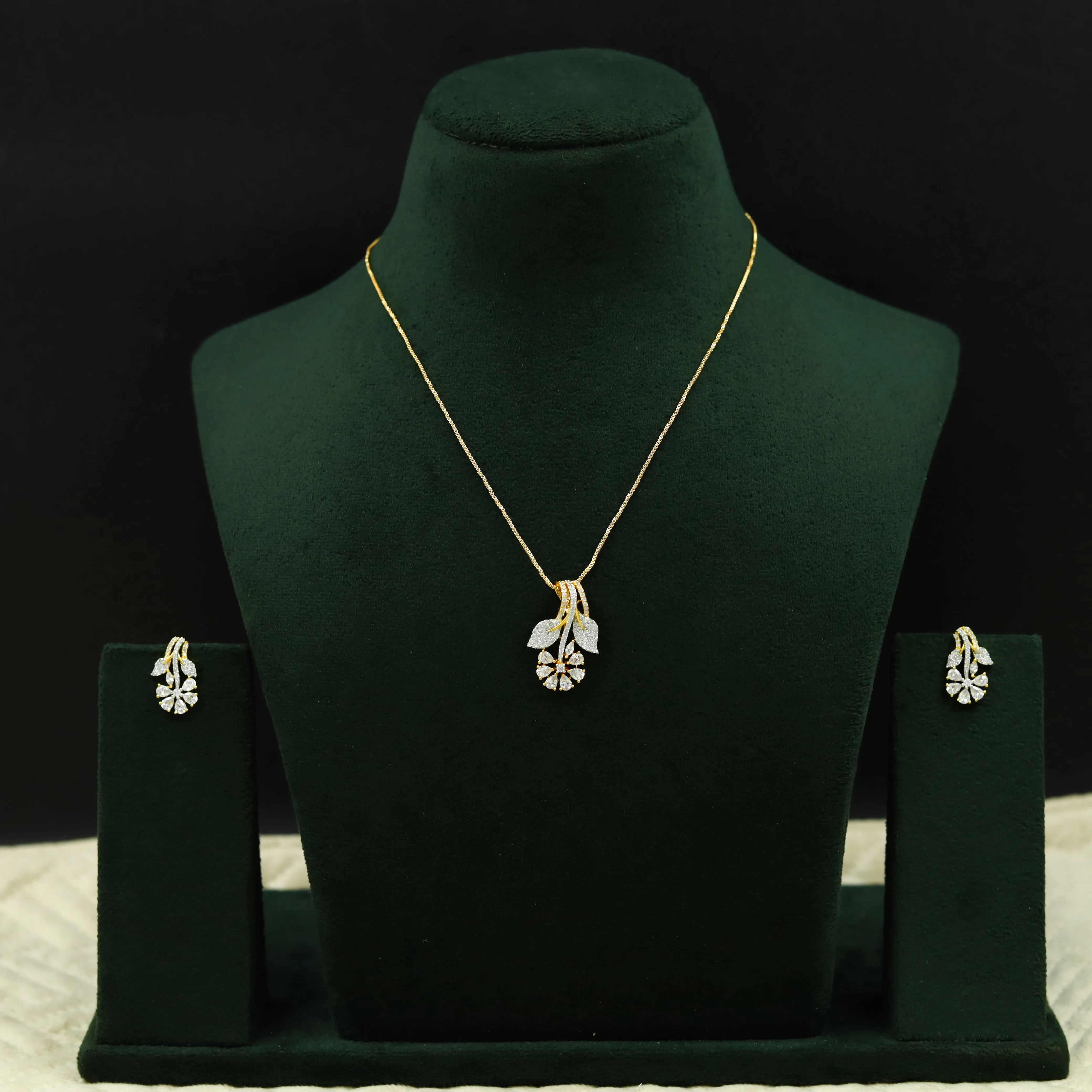 Light Zircon/AD Pendant Set 12897-31