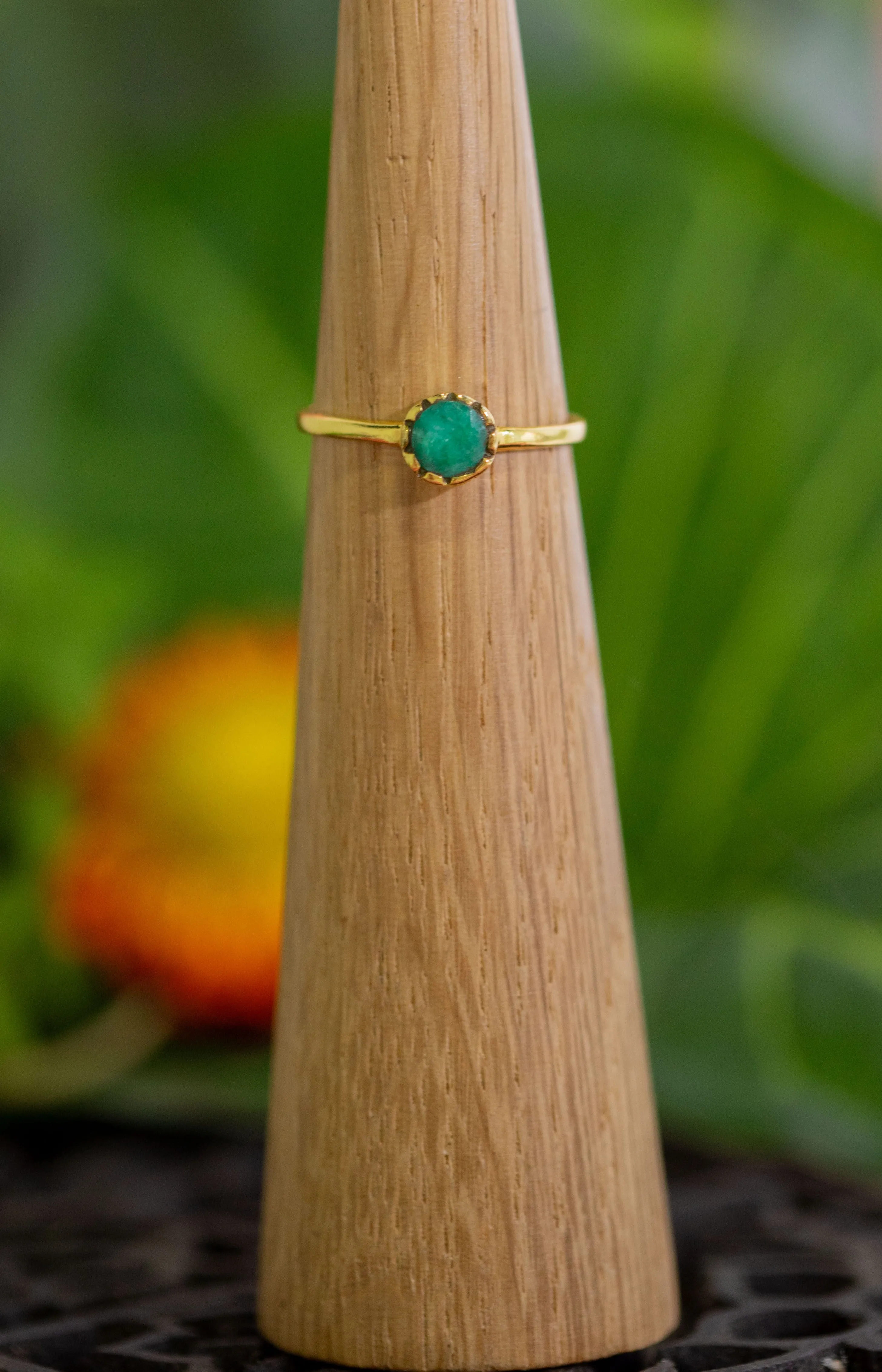 Nala Emerald Tiny Ring