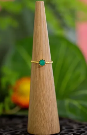 Nala Emerald Tiny Ring