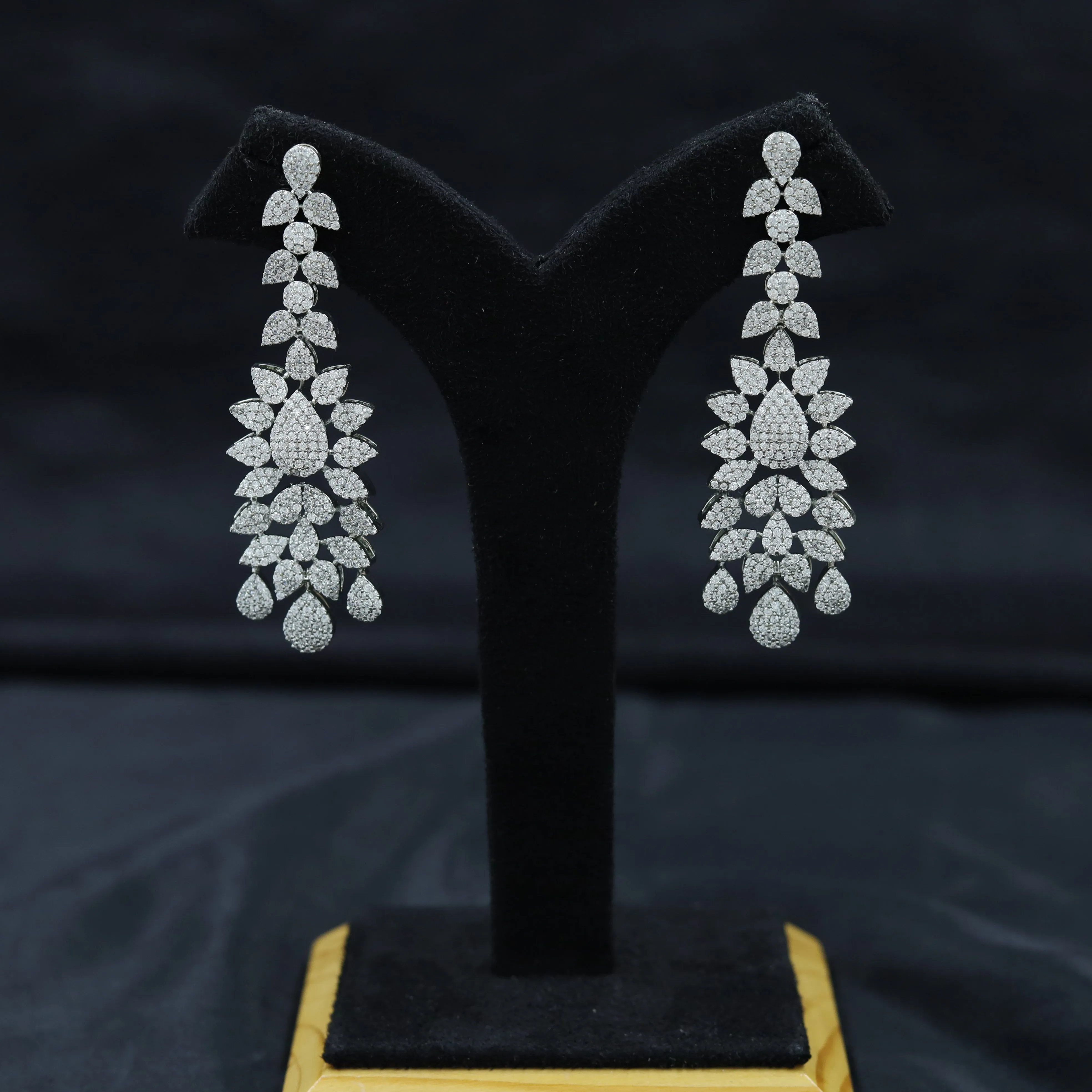 Round Neck Zircon/AD Necklace Set 10775-69