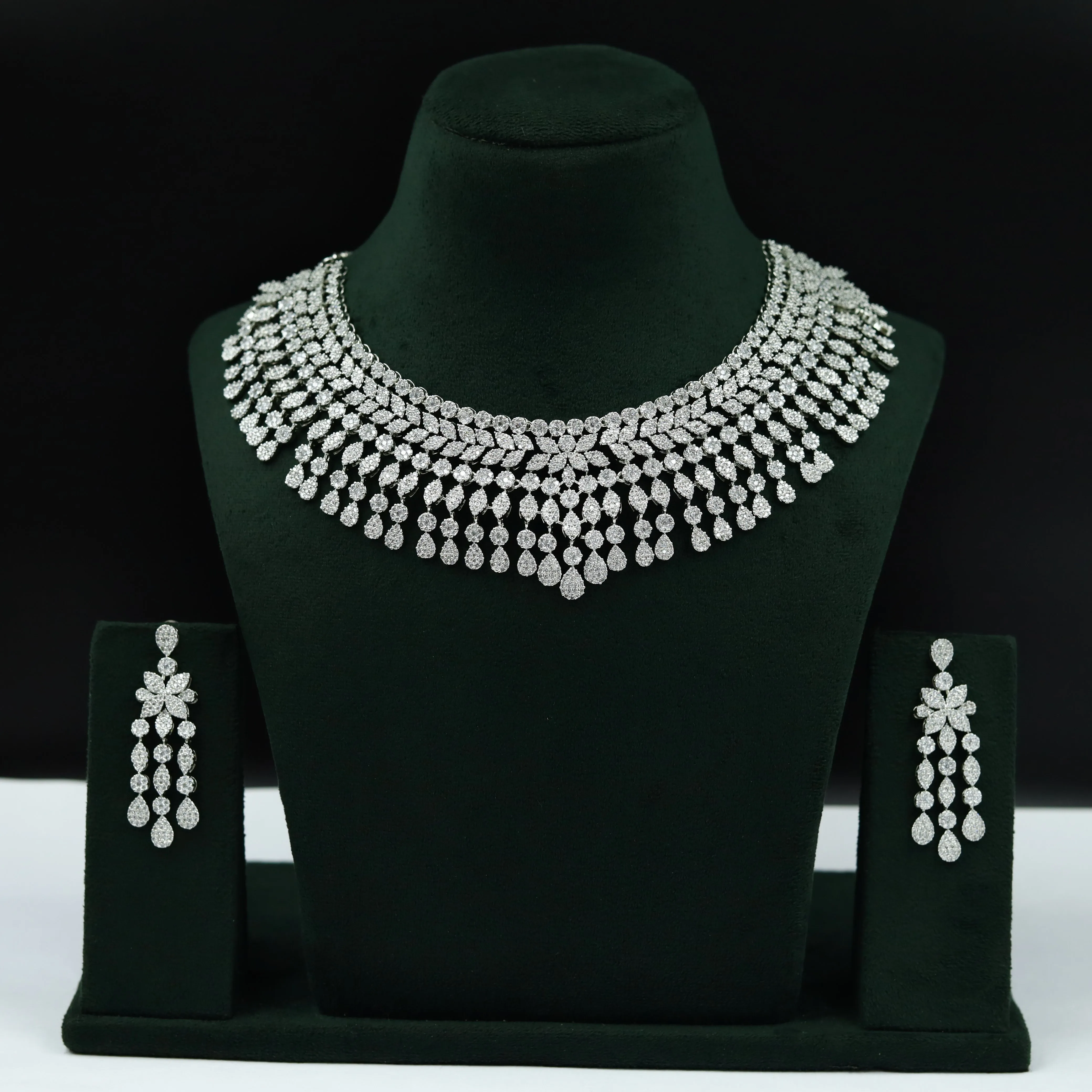 Round Neck Zircon/AD Necklace Set 10778-69