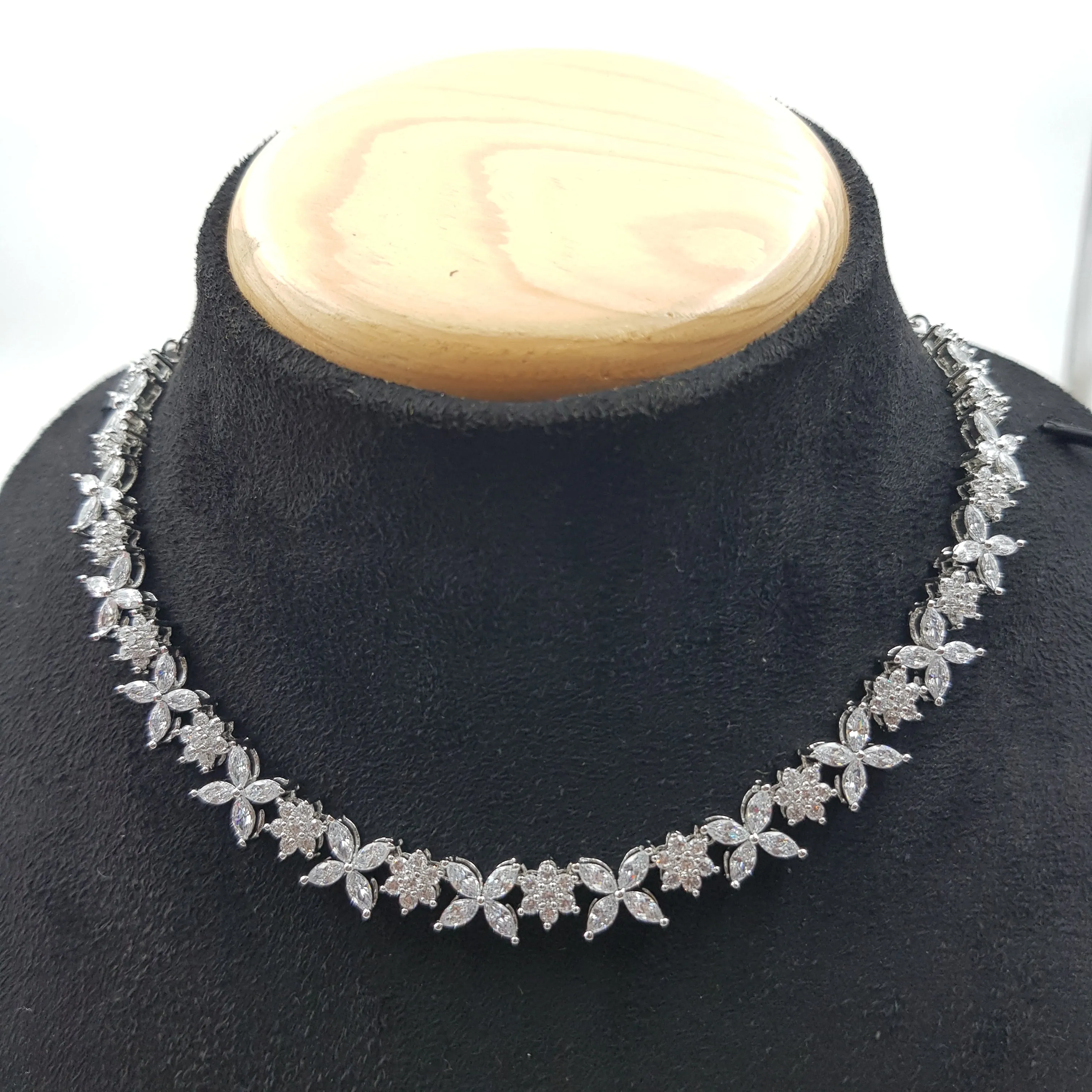 Round Neck Zircon/AD Necklace Set 8564-08