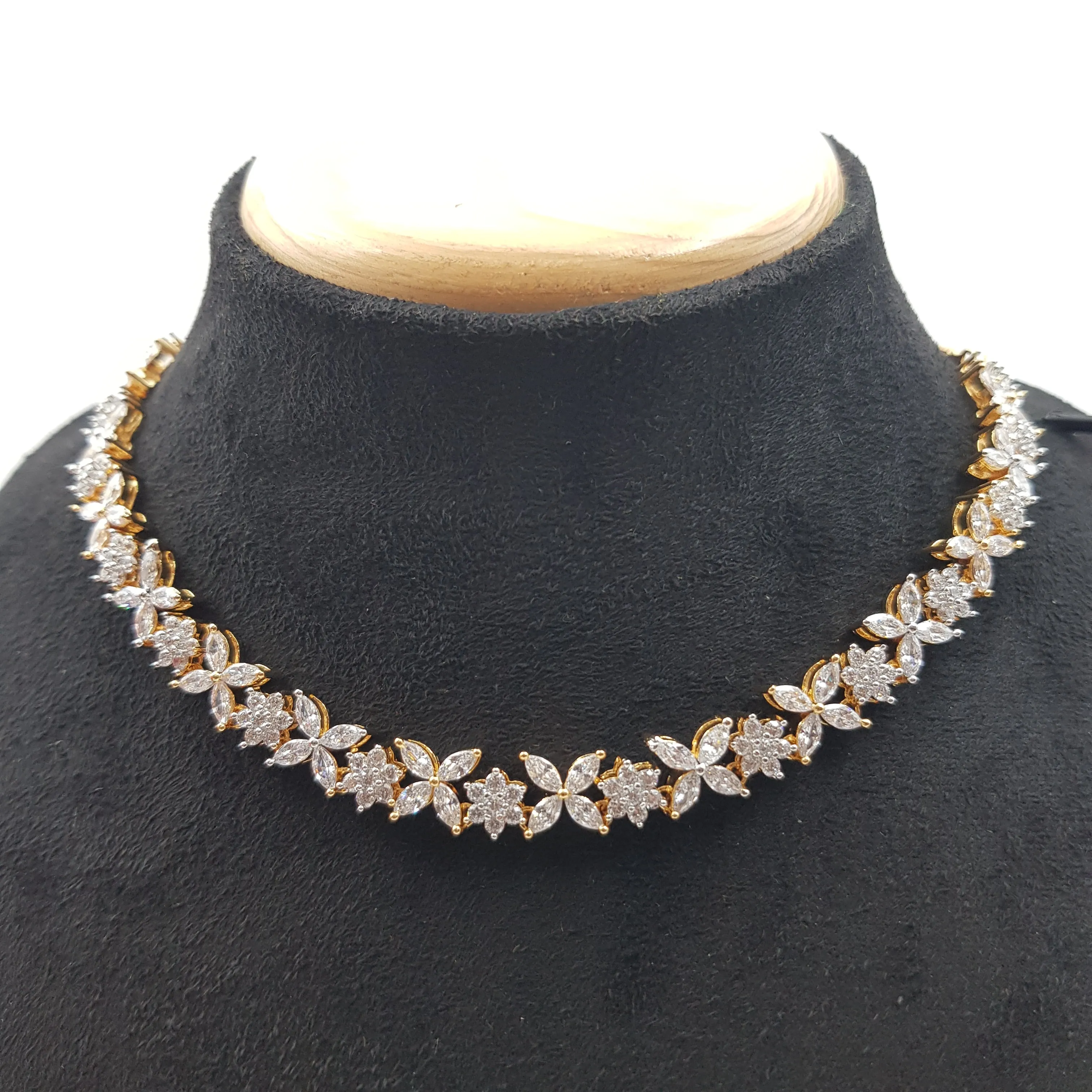 Round Neck Zircon/AD Necklace Set 8564-08