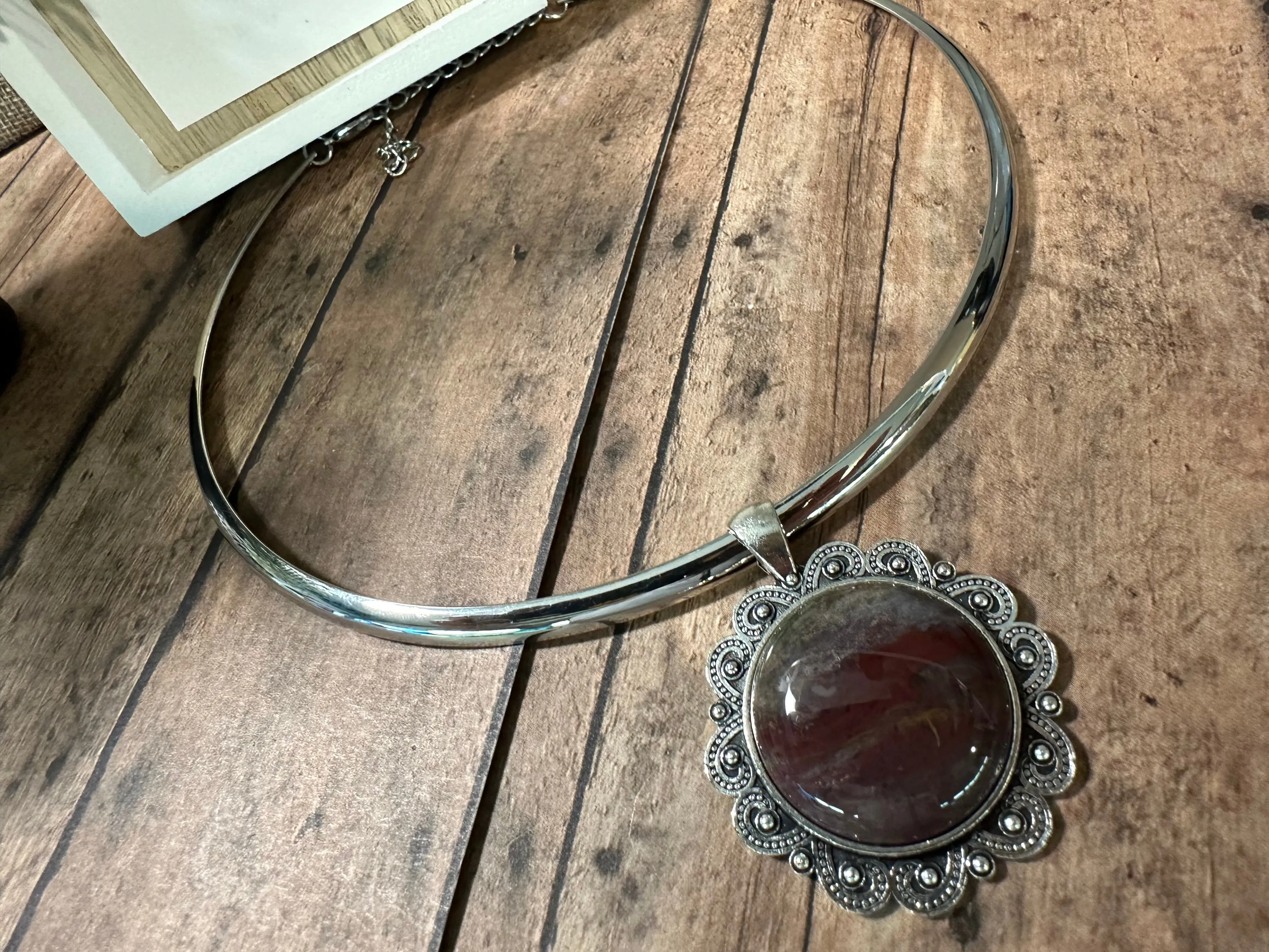 SEMI-PRECIOUS STONE CHOKER Necklace (N54)
