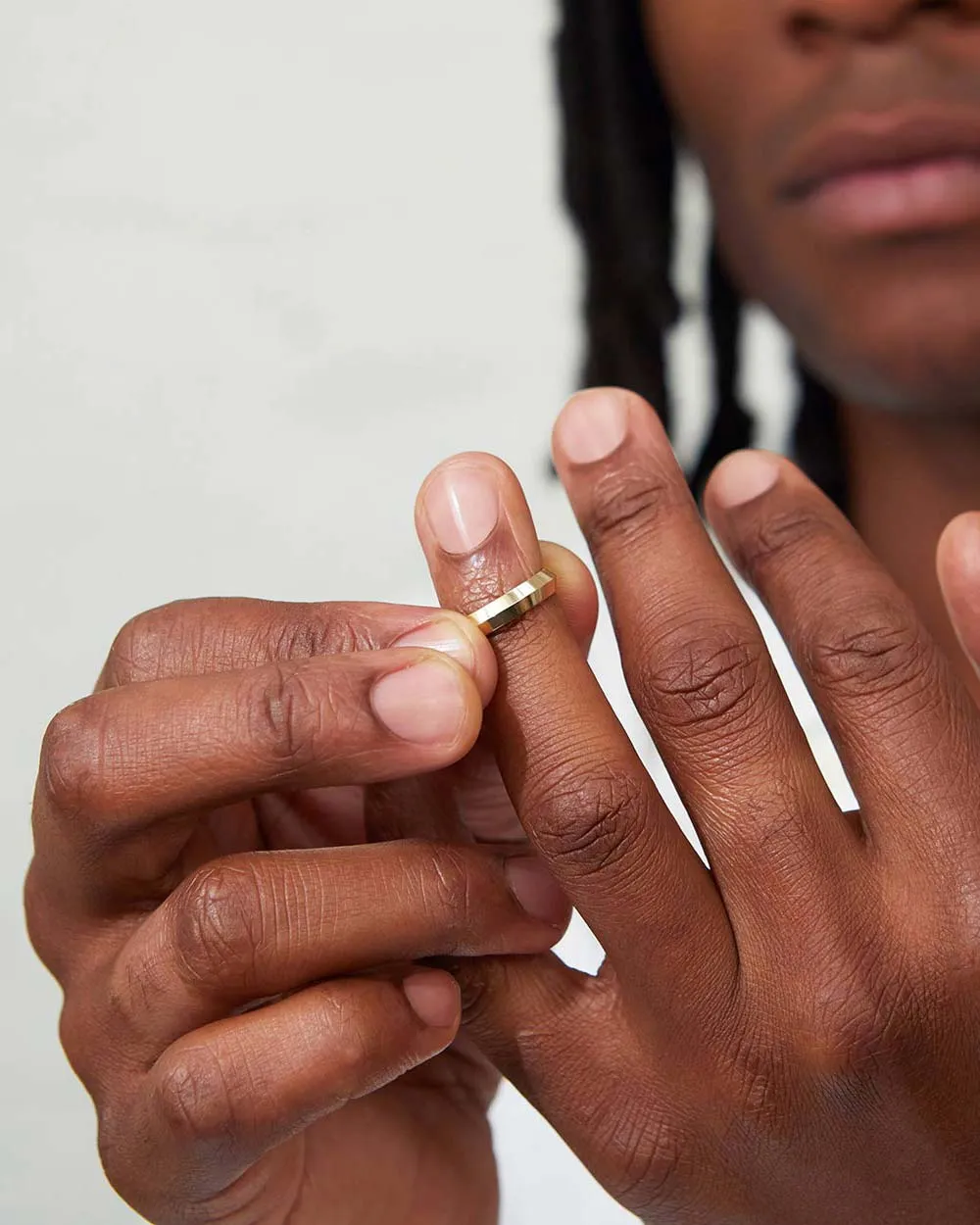 Solid Gold Fine Edge Ring - 4mm Band