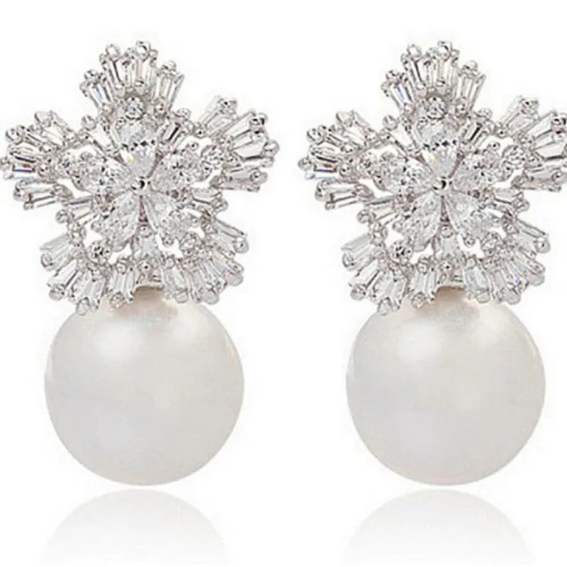 Wonderful Rhinestone Snowflakes Pearl Stud Earrings